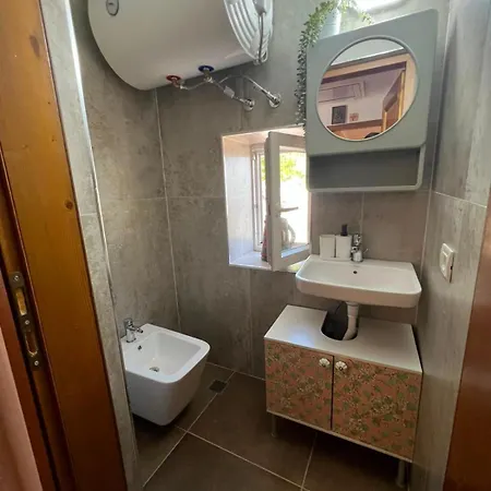 4 Stinet Villa *